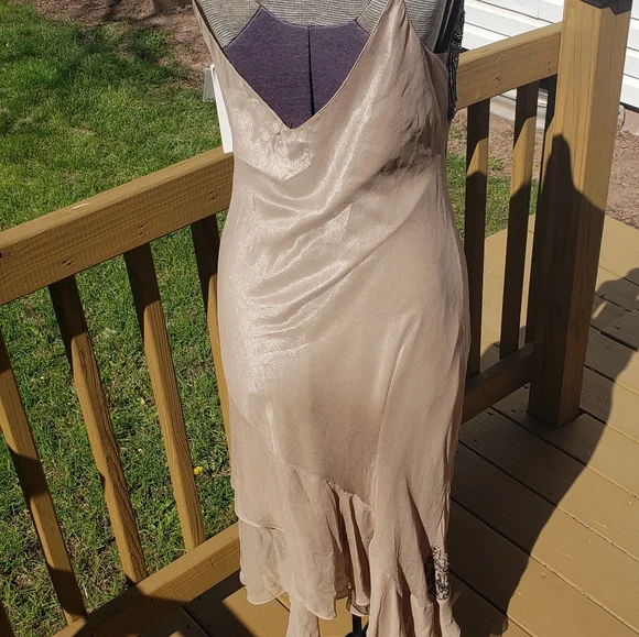 NWT Adrianna Papell Formal Beaded Dress
Run small - Picture 12 of 15